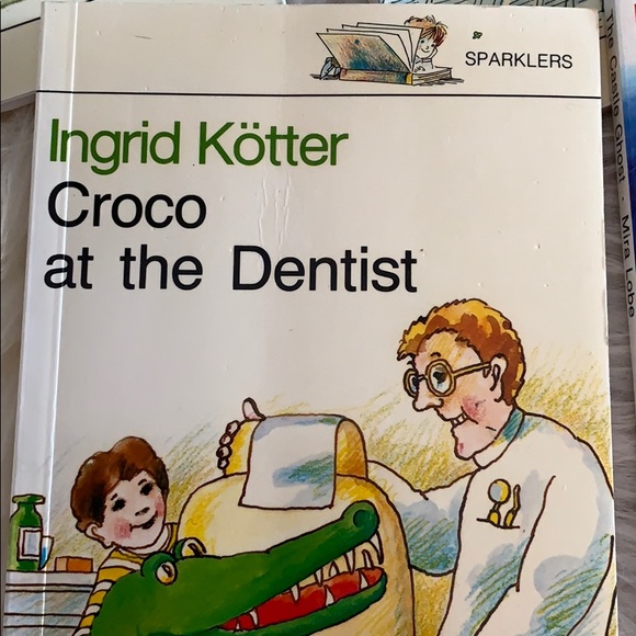 SALE!! Young readers novellas set of 7.   YA - Picture 6 of 16